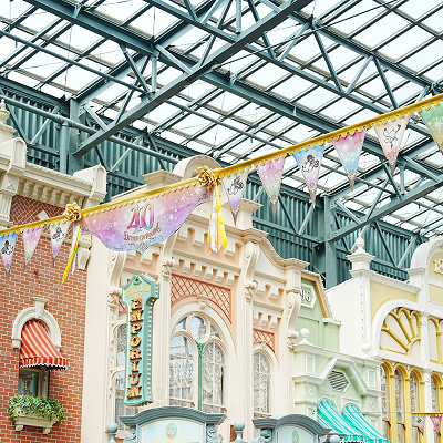 パーク内もガーランドで華やかにデコレーション