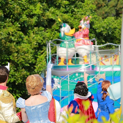 愛に溢れたディズニーキャラクターたちを見ていたら、自然と笑顔が溢れてきますよね！