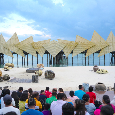 ウイングスオブタイム：ショーステージ