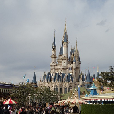 ディズニーランドのウエスタンランドにウッディやジェシーが！