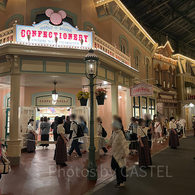 ワールドバザール・コンフェクショナリーの様子（20時40分ごろ）