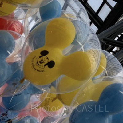 黄色のミッキー風船