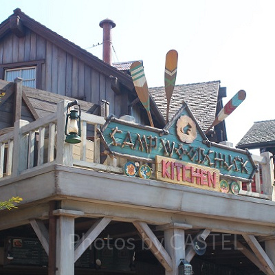 ディズニーリゾート初登場のワッフルサンドが食べられます