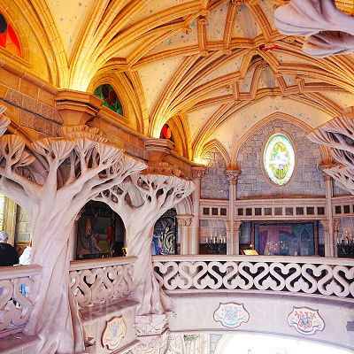 パリディズニーのお城は中に入れる！