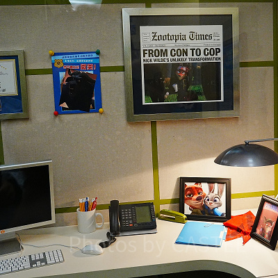 ズートピア：ホットパースートのQライン（待ち列）内、ニックの部屋