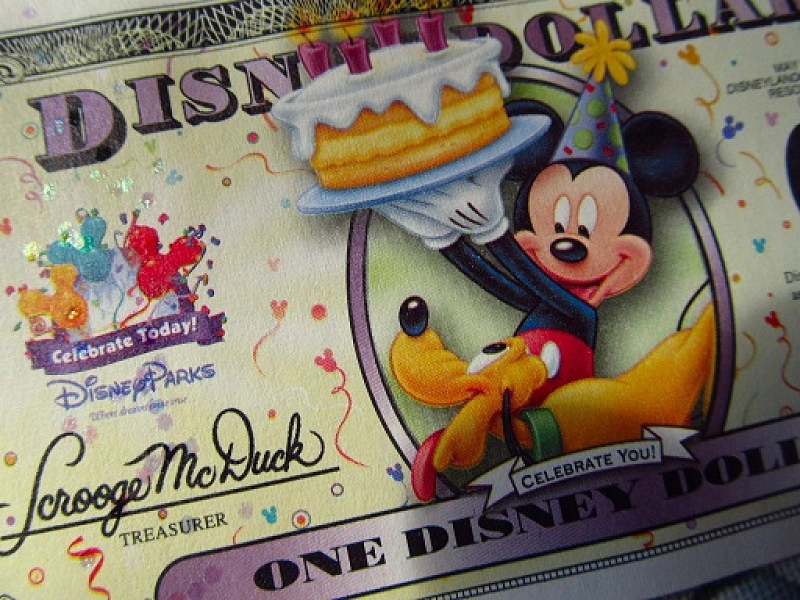 disney-dollar-j7047.webp disney-dollar-j7047.webp