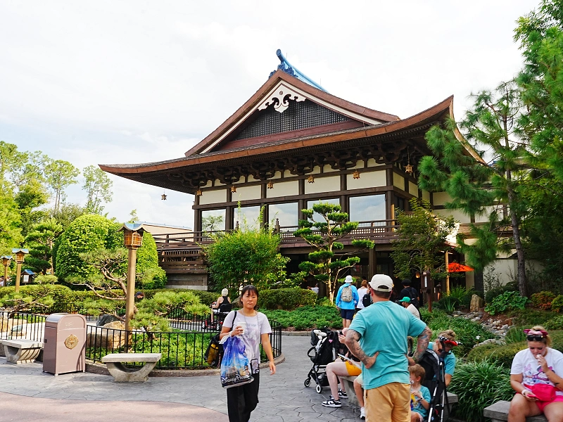 WDW】エプコットの日本館を紹介！鳥居、三越、日本庭園、和食