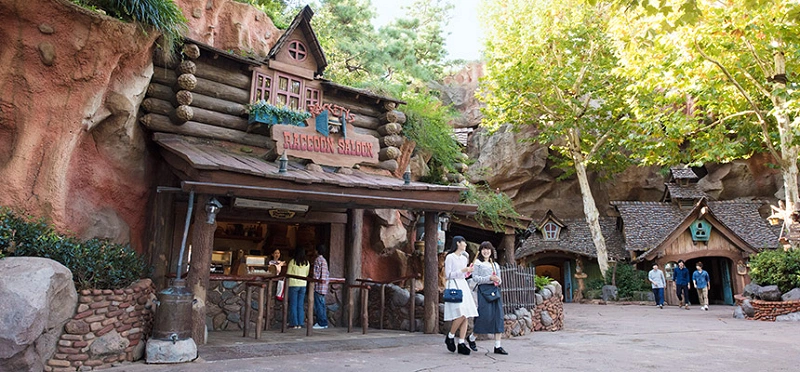 splash-mountains-food-shop-