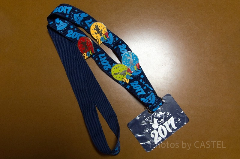 ディズニーの「ピントレーディング」とは?交換手順や体験談をご ディズニーの「ピントレーディング」とは?交換手順や体験談をご