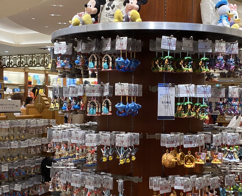 【2021】ディズニーストアのクリスマスオーナメント47選！限定グッズも登場！
