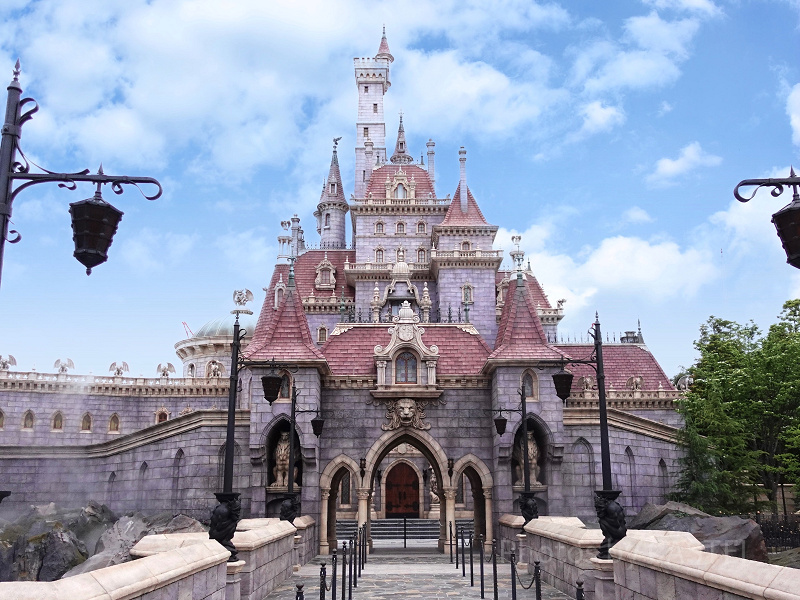 【5月更新】美女と野獣“魔法のものがたり”スタンバイパス最新情報！取り方・待ち時間は？スタンバイパスなしで乗れる？