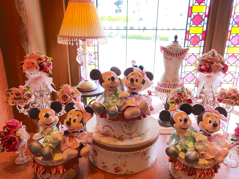 【ディズニー結婚祝い】ウェディング向けグッズ20選！マグカップ、フォトフレーム、名入れグラスやボールペンがおすすめ！
