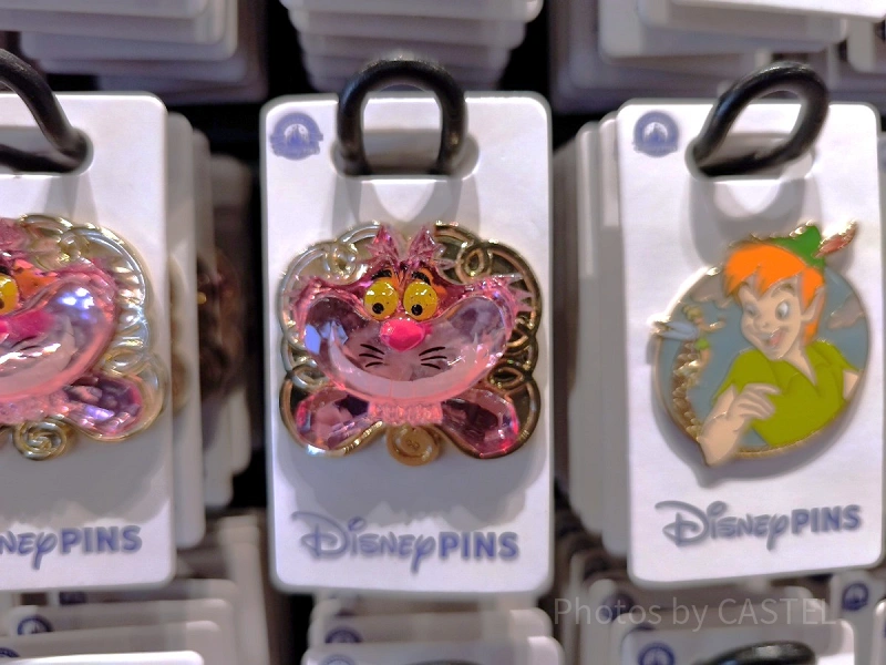 2026】アナハイムディズニーのピンバッジ23選！値段と販売場所、限定