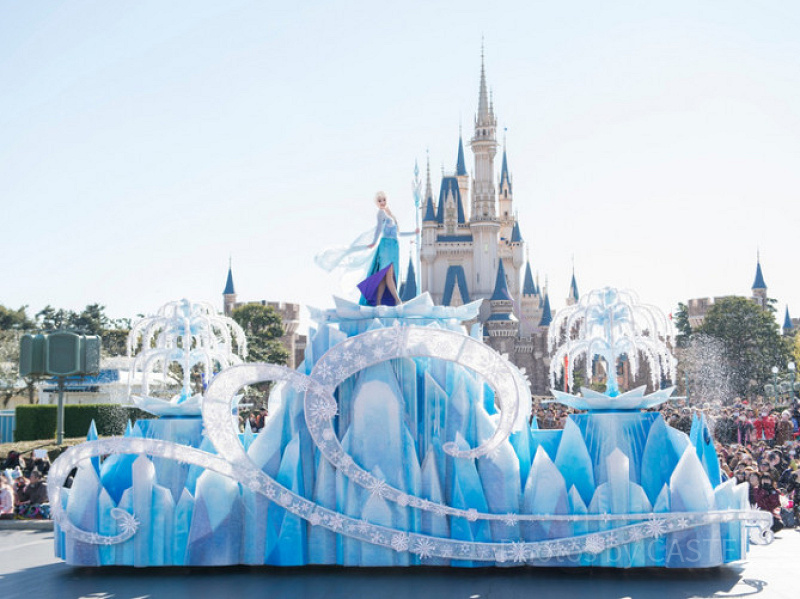 ディズニートミカ　 オムニバス アナとエルサのフローズンファンタジー2018 ディズニートミカ オムニバス アナとエルサのフローズン