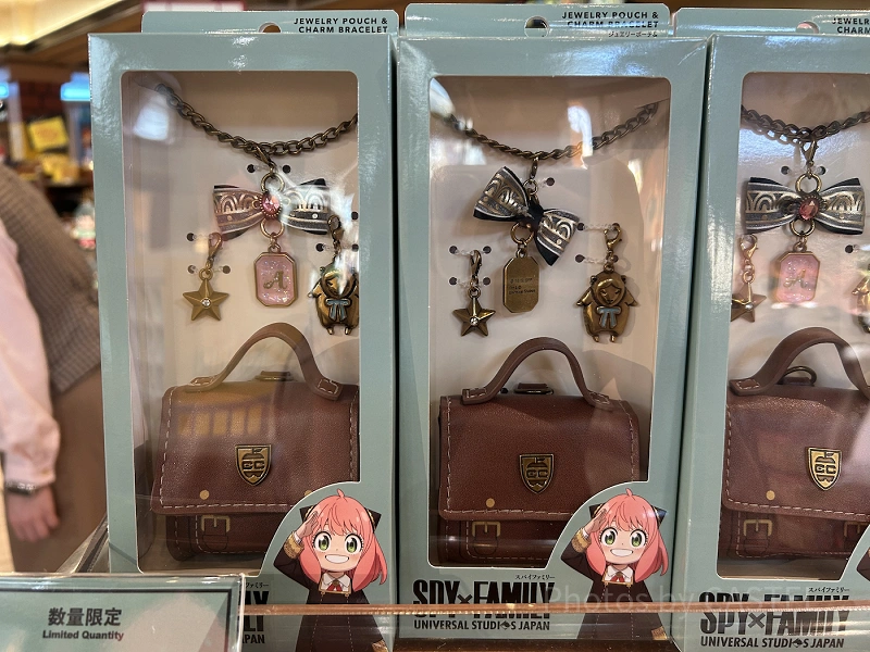 2025】USJ×スパイファミリーグッズ全33種類一覧！アーニャ&ボンドの