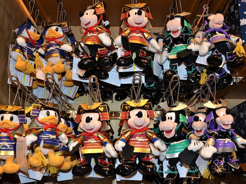 118個！！ディズニー ぬいぐるみバッジ まとめ売り 2018】ディズニーのぬいぐるみバッジ18種類！ミッキー＆フレンズやシー