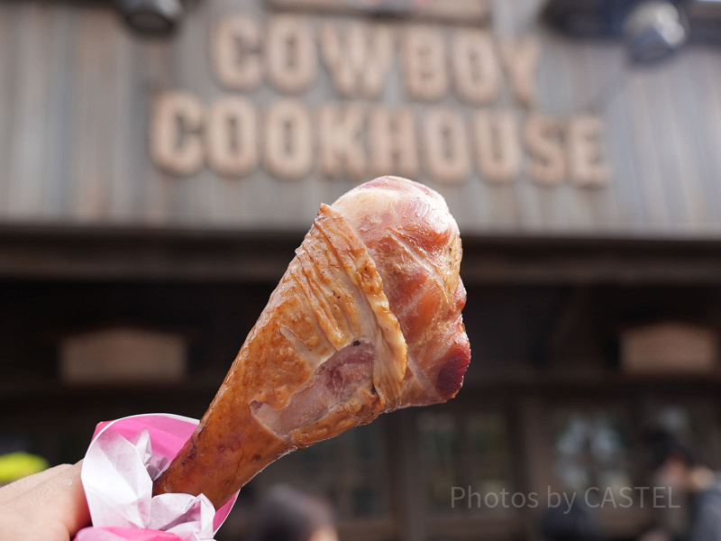 【カウボーイ・クックハウス】ディズニーランドのスモークターキーレッグ専門店！一緒にアルコールも♪
