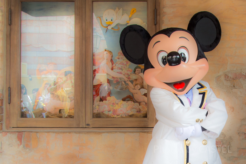 ディズニー開業当時の絵 米国のディズニーランド、開業初日はドタバタだった：1955年7月に記録