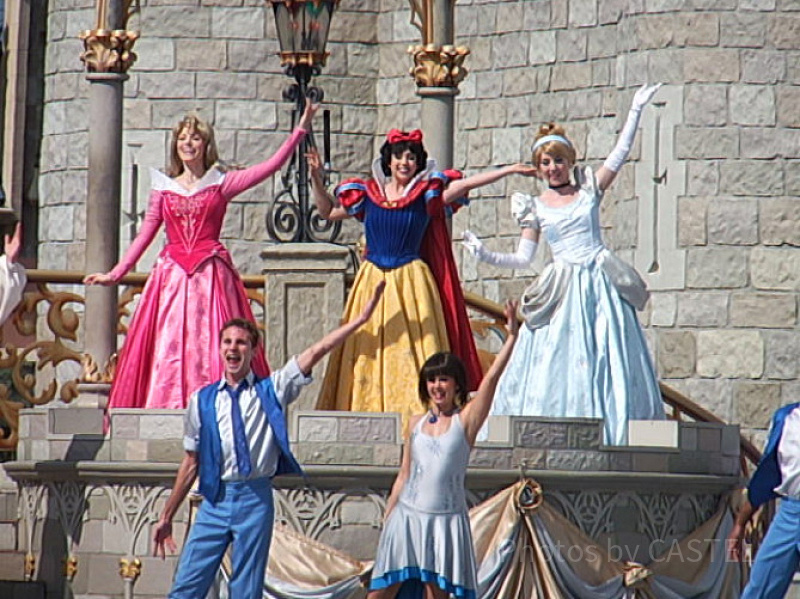【ディズニープリンセスの名前】歴代12人一覧まとめ！女子の憧れを大紹介！