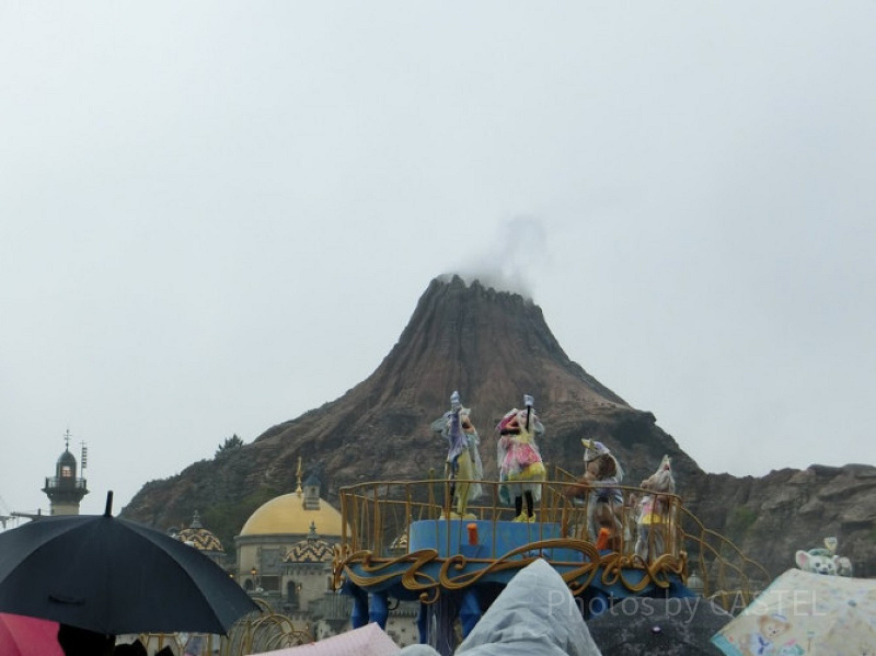 【ディズニー】ショー＆パレード中止の理由は何？雨キャン・風キャン・熱キャン！