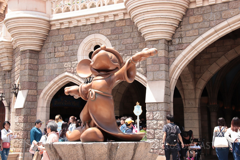 2026】ディズニーランド攻略の裏技14選！レア体験やパークを効率的に