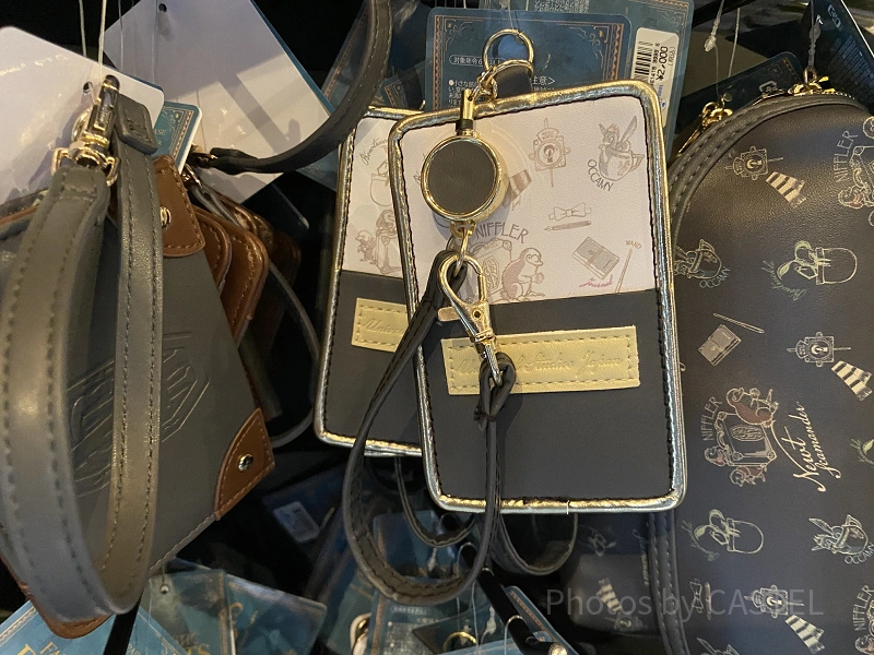 fantasy-pass-case-j121096.webp