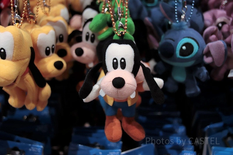ディズニーシー　キーチェーンマスコット もこもこなお顔＆肉球デザイン！東京ディズニーシー「ダッフィー