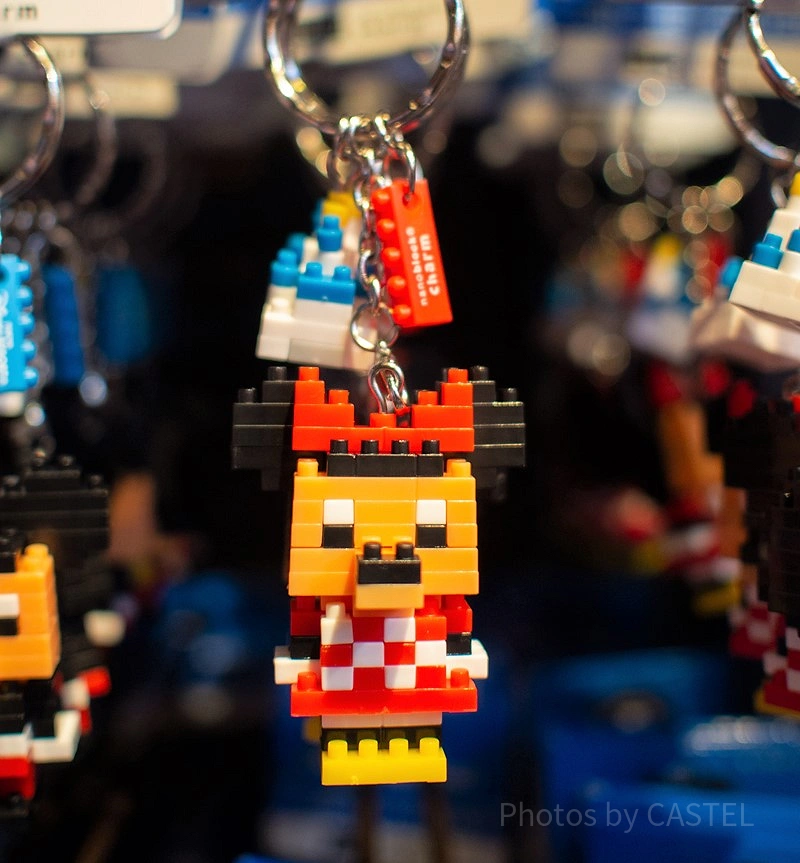 Disneyのナノブロックやキーホルダー minnie-mouse-nanoblock-