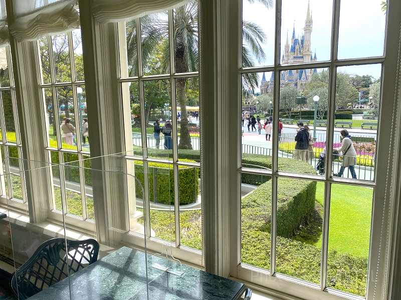 TDL】エレクトリカルパレードをレストランから鑑賞しよう！おすすめ