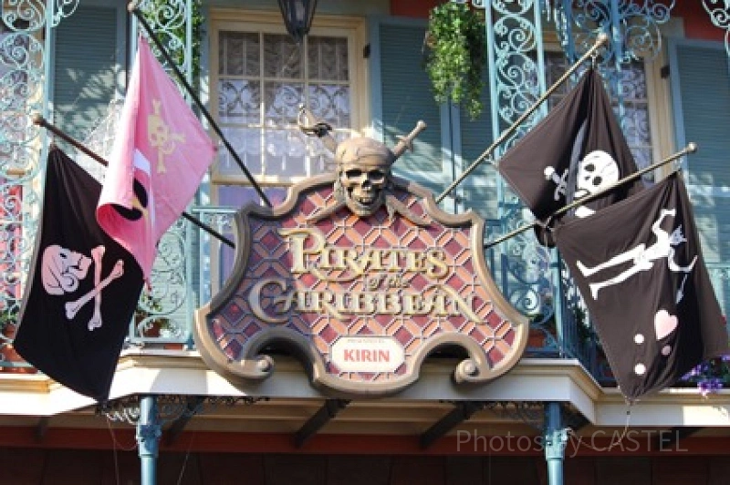pirates-of-the-caribbean-sign-