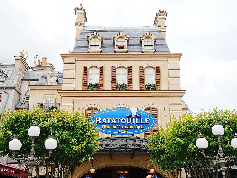 the-exterior-of-the-attraction