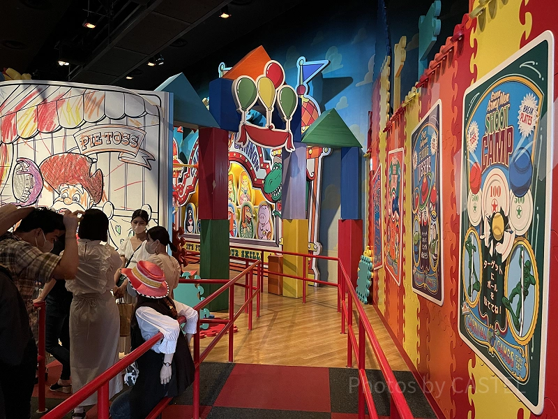 toy-story-mania-boarding-gate-