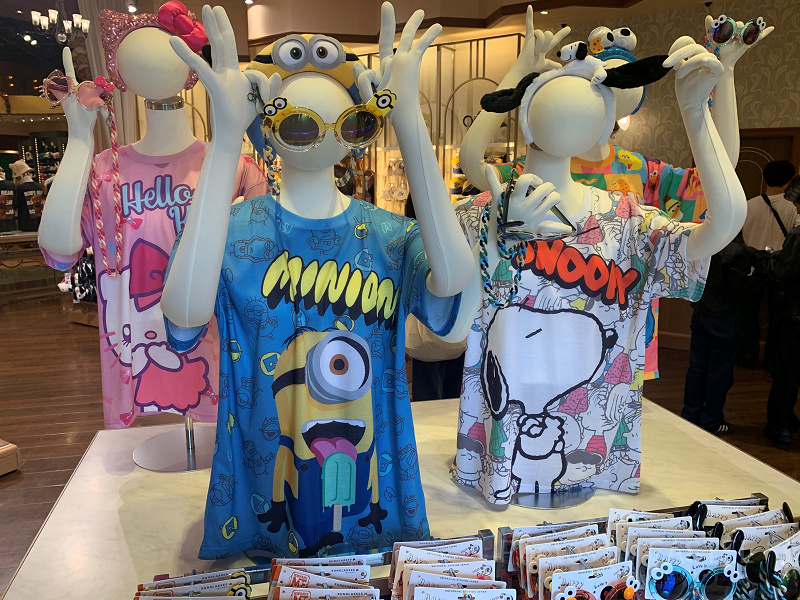 【USJ】2025年の新作夏グッズ68種類まとめ！サングラス・Tシャツ・UVカットタオル・冷感グッズ