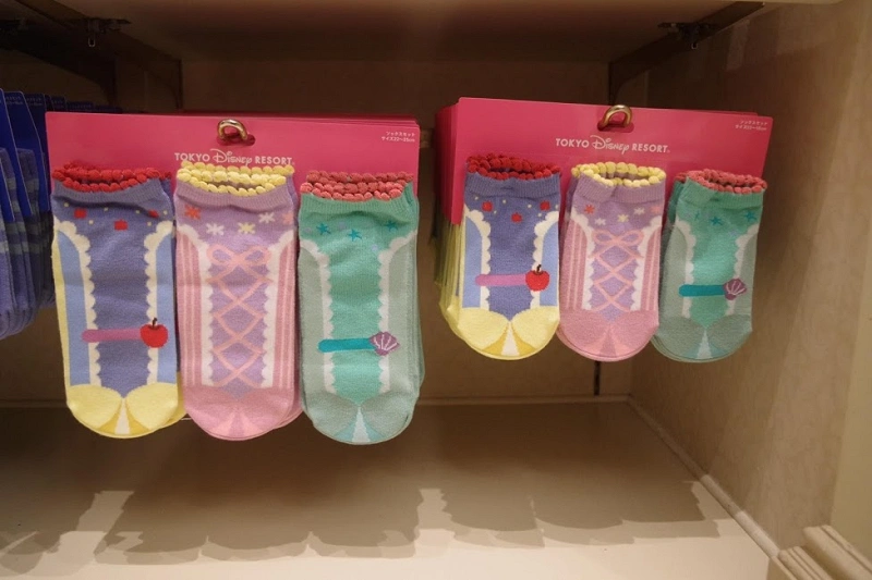 まとめ ディズニーの靴下26選 メンズ レディース キッズ ベビーまとめ お揃いで履こう