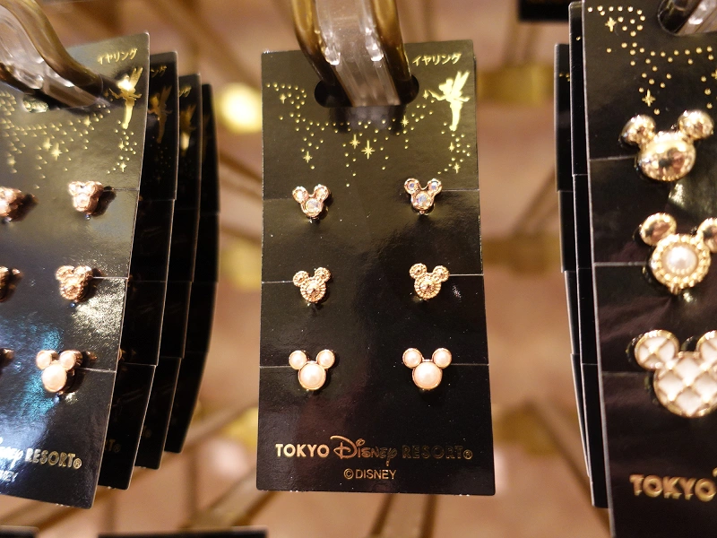ディズニーのピアス イヤリング36種類まとめ ランド シーの人気アクセサリー