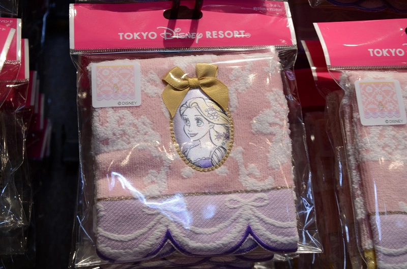 22 ラプンツェルグッズ29選 ディズニーのピアスや文房具など大人かわいいお土産