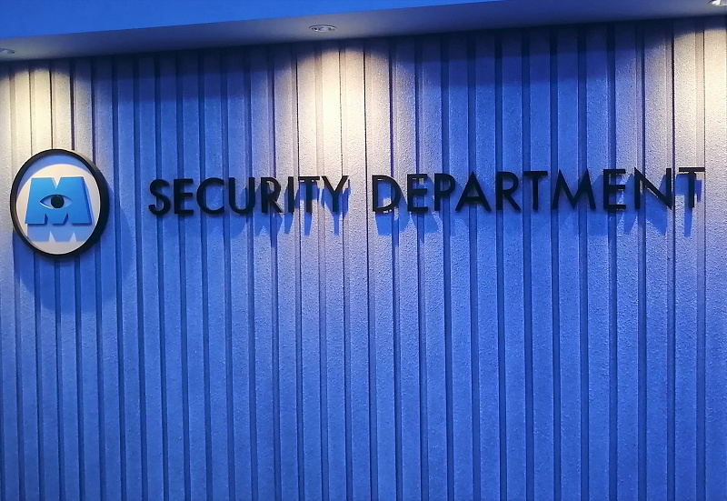 モンスターズ インクのナメクジ 影の人気者スラッグを解説 登場シーンはたったの40