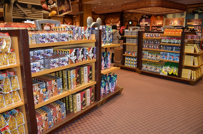 23 ボン ヴォヤージュの営業時間 ディズニーグッズまとめ 舞浜駅すぐのショップでお土産を 23 ボン ヴォヤージュの営業時間 ディズニーグッズまとめ 舞浜駅すぐのショップでお土産を
