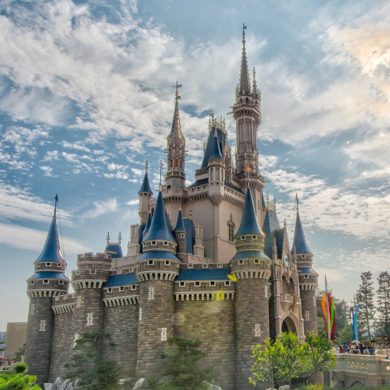 ディズニーの城 シンデレラ城は世界に2つ 東京ともう1つはどこ 海外ディズニーの城まとめ