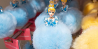 シンデレラポンポンキーホルダー（フィギュア付き）| キャステル | CASTEL ディズニー情報