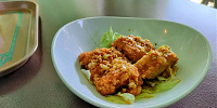 ディズニーシー食べ物：鶏の唐揚げ、香味ソース| キャステル | CASTEL ディズニー情報