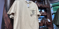 Tシャツ〔USJ×進撃の巨人〕| キャステル | CASTEL ディズニー情報