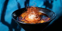 ヴィーガンラーメン炎（激辛）| キャステル | CASTEL ディズニー情報