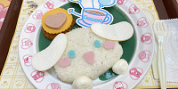フワフワ♪シナモンのチキンカレー| キャステル | CASTEL ディズニー情報