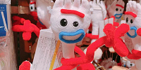 Forky is the most important toy to Bonnie right now.| キャステル | CASTEL ディズニー情報