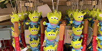 ぬいぐるみバッジ（トイ・ストーリー×東京ディズニーリゾートグッズ）| キャステル | CASTEL ディズニー情報