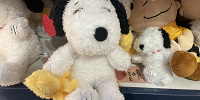 スヌーピーのふわふわぬいぐるみ| キャステル | CASTEL ディズニー情報