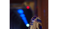 スター・ツアーズとR2-D2| キャステル | CASTEL ディズニー情報