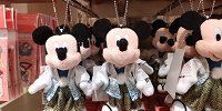 ディズニーお正月グッズ：ミッキーぬいぐるみバッジ| キャステル | CASTEL ディズニー情報