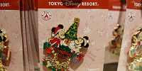 ディズニークリスマスグッズ2022：ピンバッジ| キャステル | CASTEL ディズニー情報